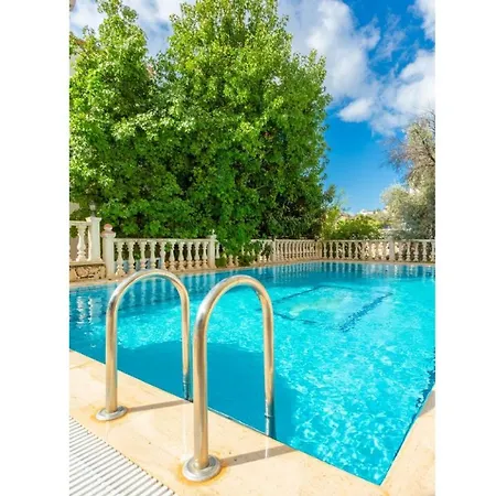Oleander شقة كالكان